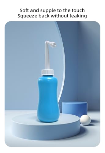 ZYNIQUEPortable Travel Bidet 600ML, Portable Bidet Bottle with Angled Nozzle, Handheld Personal Bidet, Portable Peri Bottle for Postpartum Care, Travel Hygiene Bottle for Women, Men, Camping & Travel