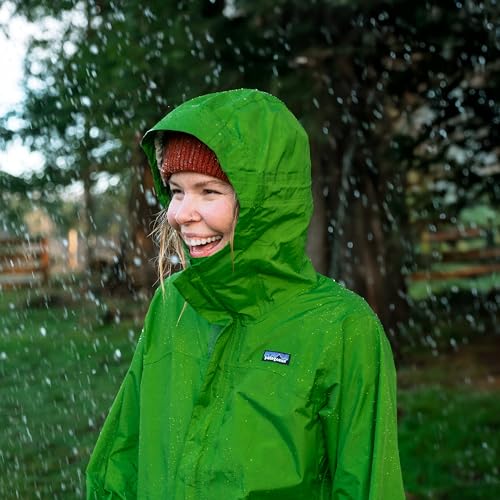 GEAR AID Revivex Durable Water Repellent (DWR) Spray for Waterproof Jackets, Rain Gear, Gore-TEX, Tents & Camping Gear – Restore Waterproofing & Breathability, Various Sizes - style: Dwr Spray, 16.9 Oz